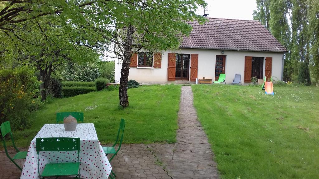 Gite Du Vieux Charme Villa Saint-Amand-en-Puisaye Exterior foto
